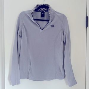 **THE NORTH FACE** Women’s fleece mid layer long sleeved quarter zip, medium